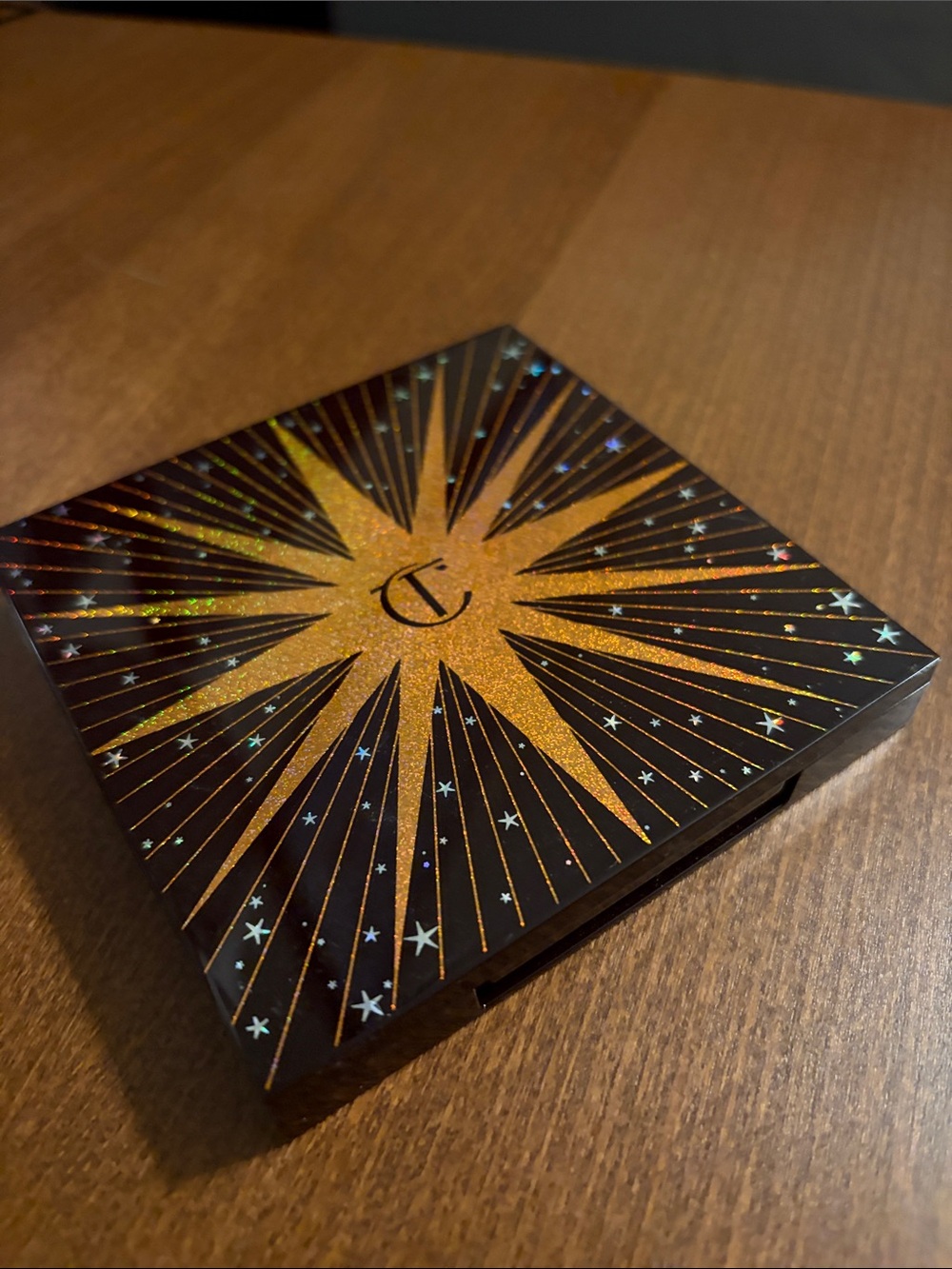 Charlotte Tilbury Instant Look in a Palette.